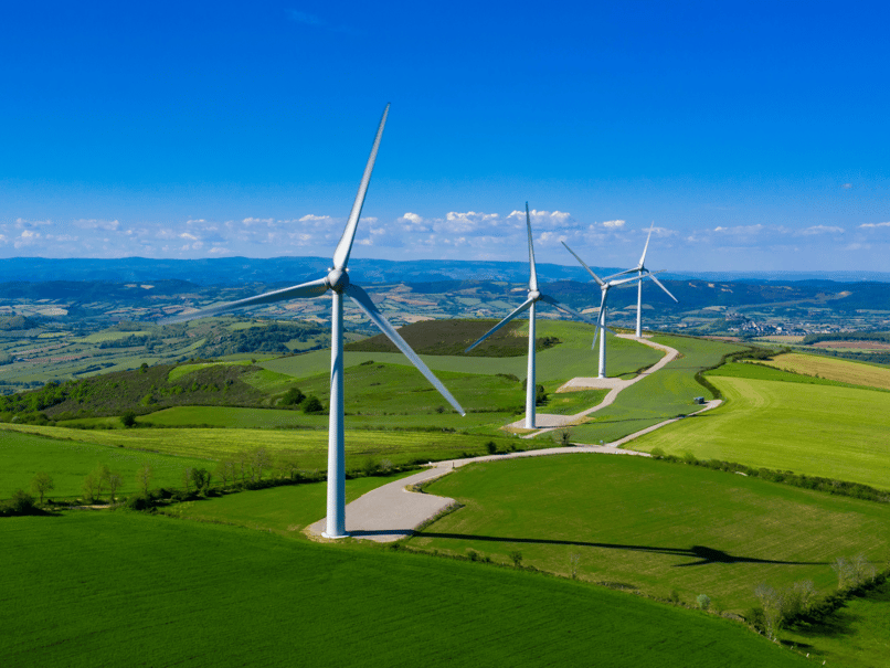 Showing renewable energy windmills