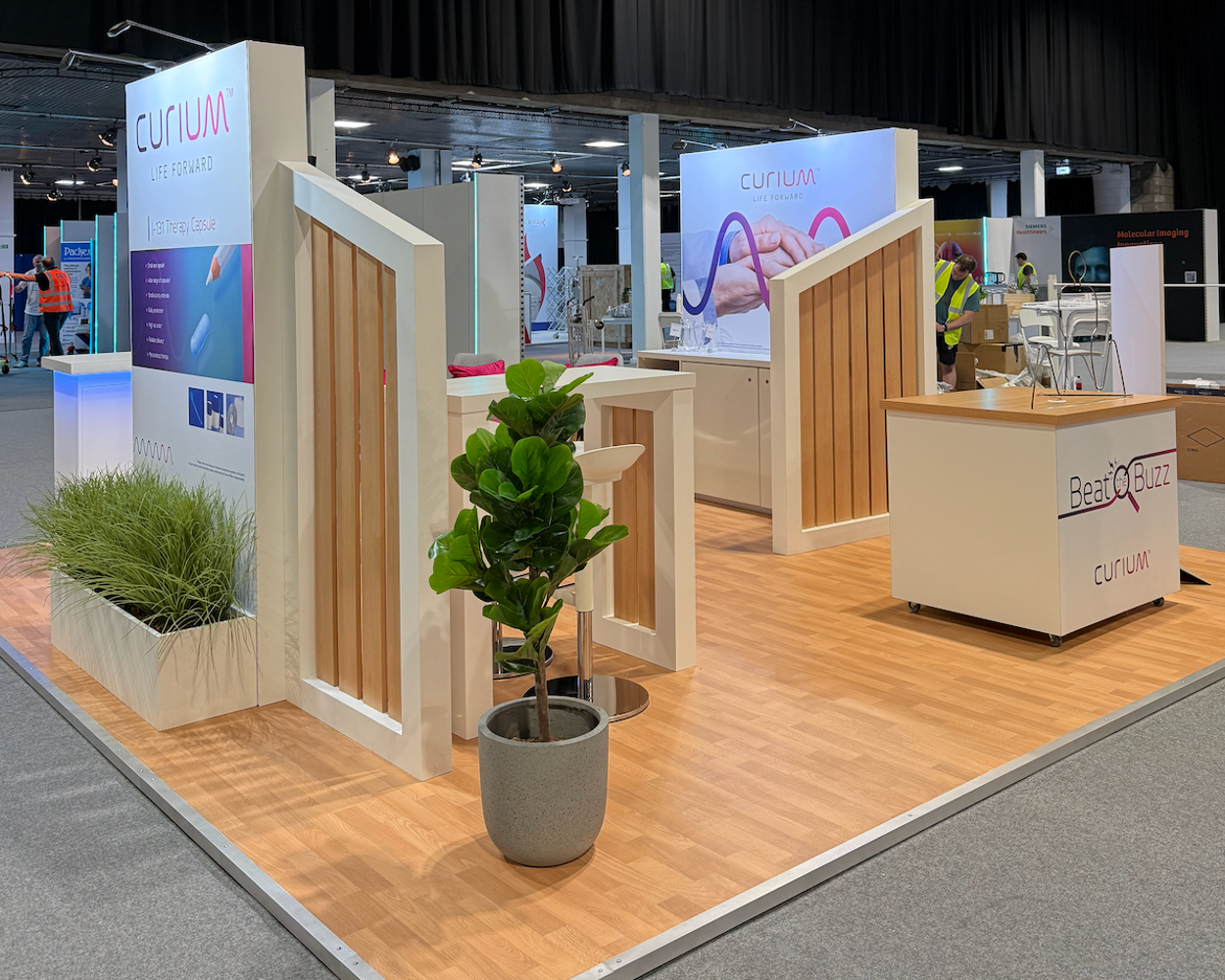 Curium event stand
